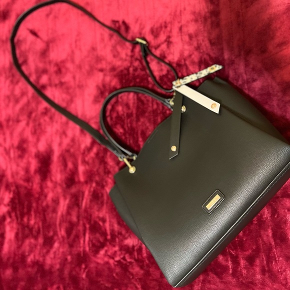 Black Aldo Faux Soft Leather Tote Bag with Gold Hardware + Clip on Accessory - Picture 6 of 8